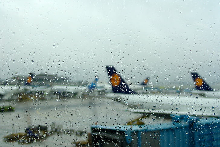 Αεροδρόμιο, βροχή, Αποχαιρετισμός, Λυπημένο, μακρινό, αεροσκάφη, καιρικές συνθήκες