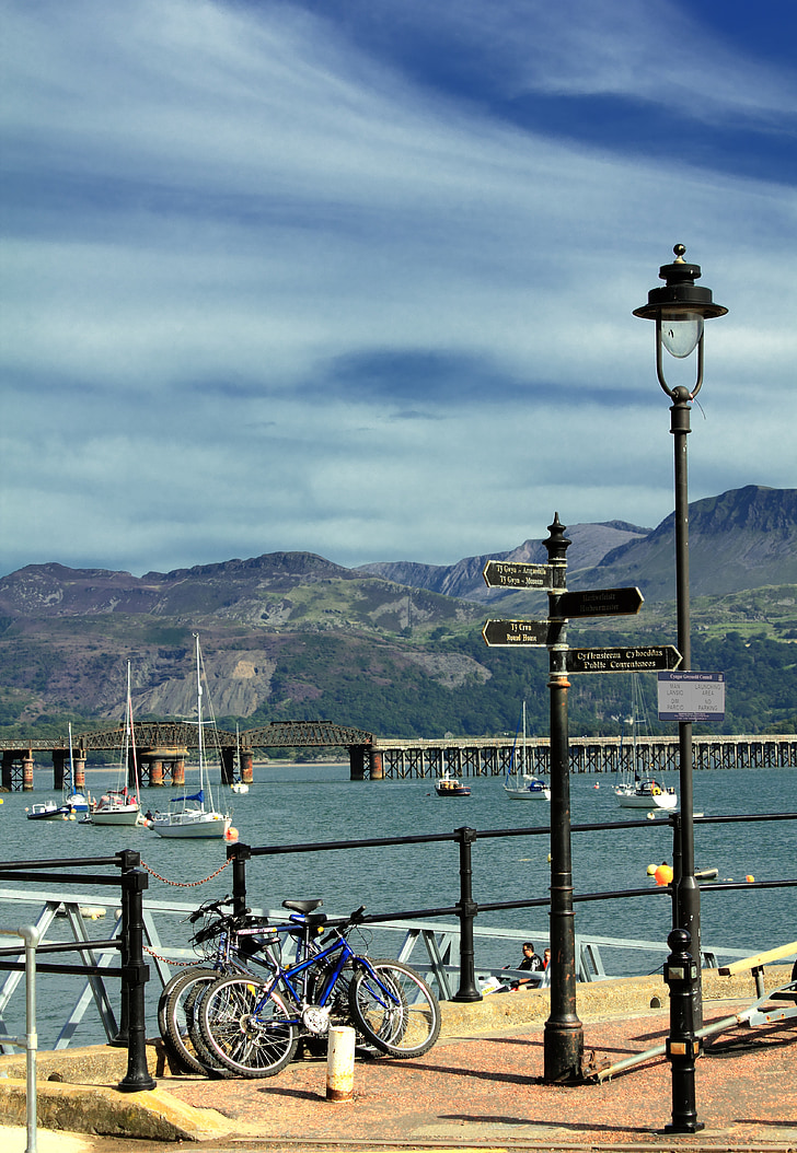 Barmouth, hamnen, båtar, Wales, vatten, moln, Cardiganbukten