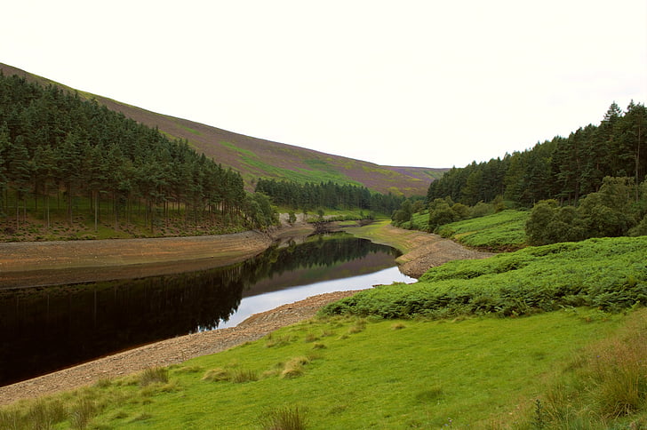 Peak-district, reservoir, Howden reservoir, bomen, rust, water, reflecties