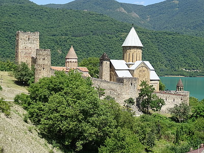 Georgien, fästning, Ananuri, Georgiska militära road, kyrkan, medeltiden, Kaukasus