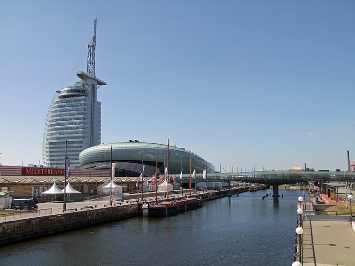 Bremerhaven, KlimaHaus, Sail city hotel, építészet, turizmus, látványosságok, víz