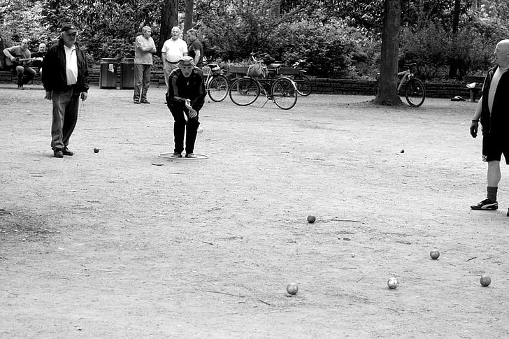Hamburk, městský park, boule, volný čas, potěšení, muži