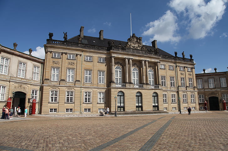 Amalienborg palace, Kodaň, Dánsko, trhové námestie