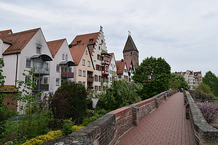 Germania, cu pereţi oraş, terasamente, fortificatie