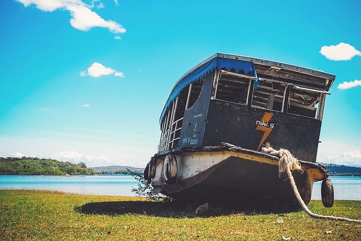boat, stranded, aground, water, lake, blue, sky