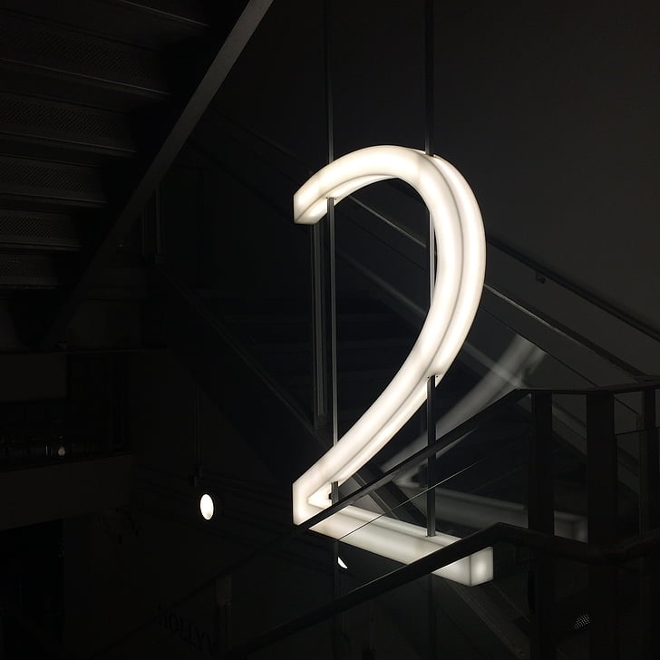 número 2, números, Bacallà, cartell monocrom, il·luminació, rètols lluminosos de senyalització, 2n pis