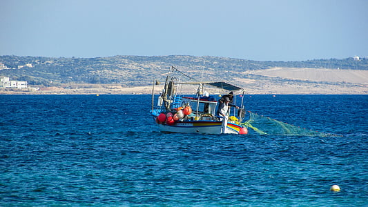 Cyprus, rybársky čln, Stredomorská, Rybolov