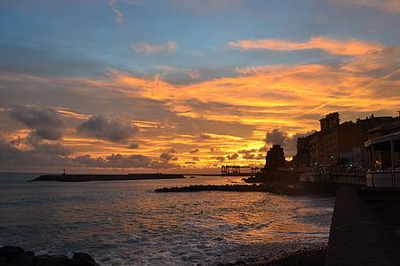 Genova, sjøen, solnedgang