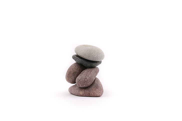 die stones, Stein, auf einem weißen Hintergrund, Zen, Meditation, Frieden des Verstandes, Stapel