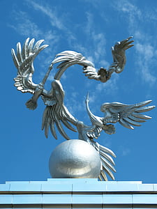 Tașkent, Piaţa Independenţei, Monumentul, berze, Uzbekistan