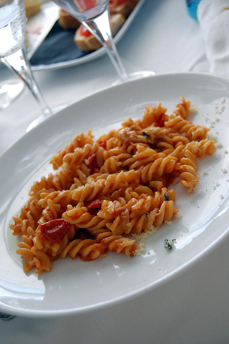 Fusilli, maträtt, Italienska