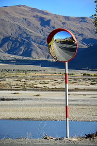 langs de weg landschap, snelweg, draaiende spiegels