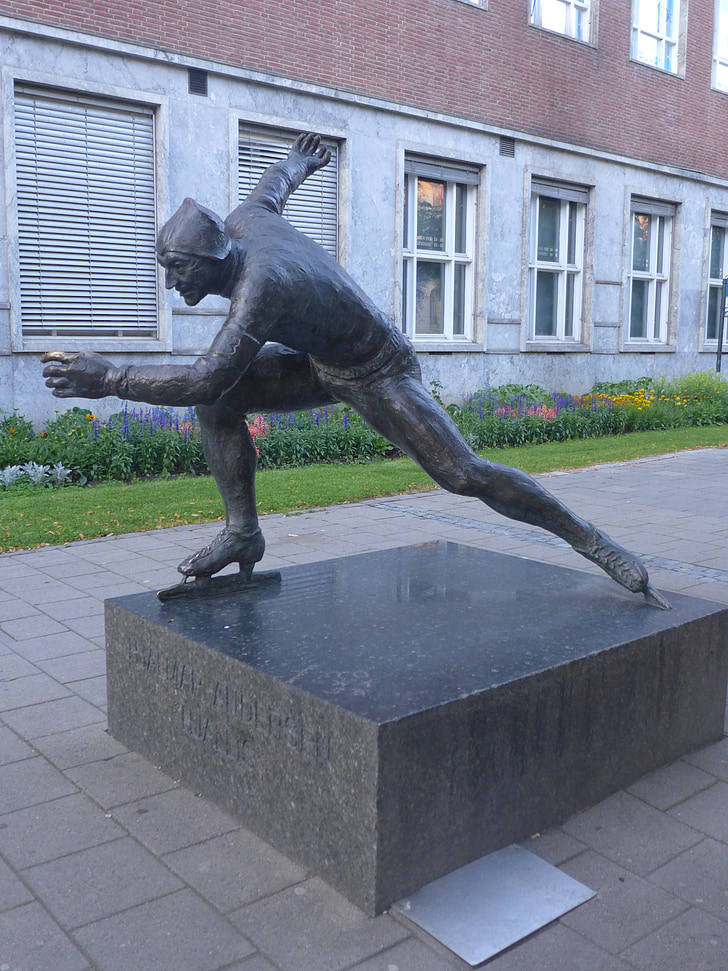 trontheim, skulptūra, greičio čiuožėjas, lauke