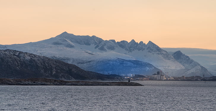 Norge, kystlinje, solnedgang, fjorden, sjøen, fjell, snø