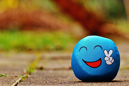 ยิ้ม, เย็น, สันติภาพ, ตลก, สีฟ้า, หวาน, น่ารัก