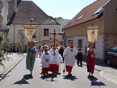 corpus christi, procession, Église, costume, drapeaux, réalisation de ciel, cultures