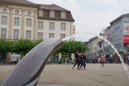 Kassel, belváros, Königsplatz, központ, víz funkció, Fontaine, víz
