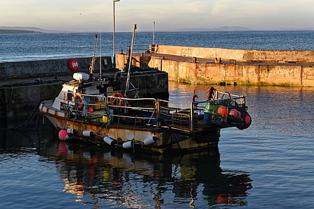 Boot, Angelboot/Fischerboot, Hafen, Sonnenuntergang, Hafen, Meer, Wasser