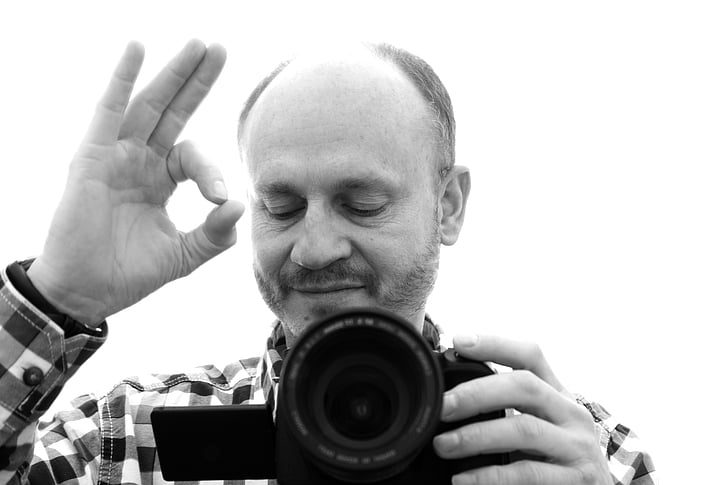 fotogrāfs, vīrietis, kamera, roka, rakstzīmes, roku signāli, spogulis