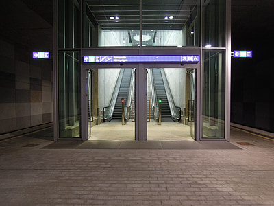 k, postaja, Vantaa, vrata, vrata v, tekočih stopnic, železniške postaje