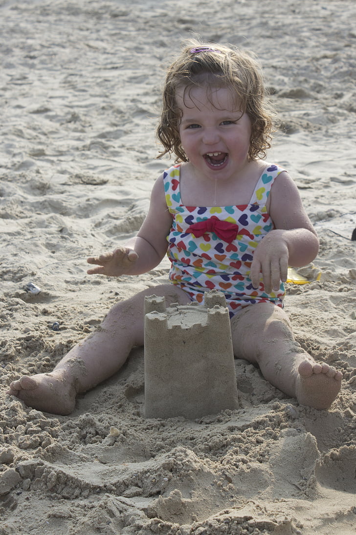 dziecko, Plaża, piasek, Zamek z piasku, zabawa, Latem, szczęśliwy
