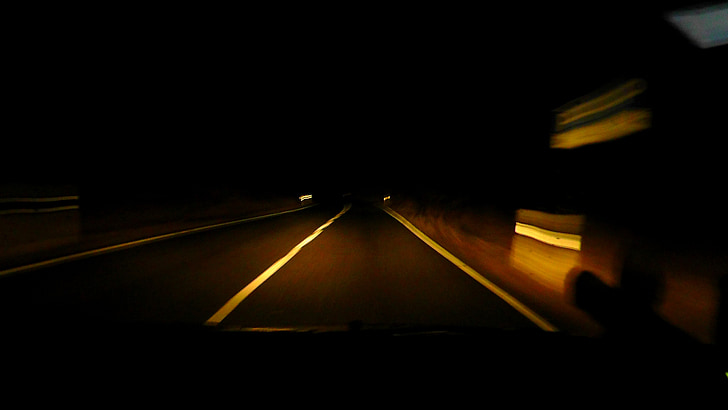 Gece yolculuğu, yol, karanlık, akşam, karanlık, spot ışık, ışıksız