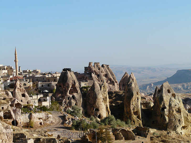 Uchisar, Minaret, Tuff stenen woningen, Cappadocië, Nevsehir, Turkije, Rock appartementen