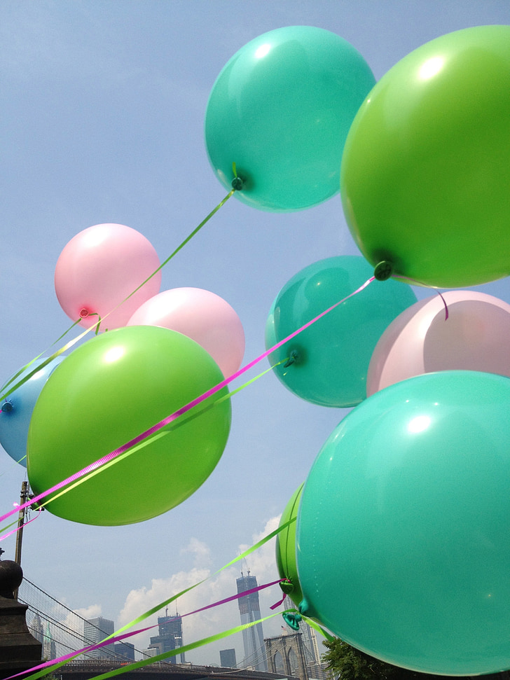 balloons, sky, brooklyn, brooklyn bridge, bridge, landmark, new york city