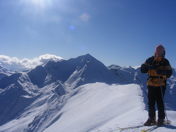 muntanya, part superior abans de, descens, la neu, Senderisme, esquí, extrem