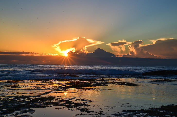 soluppgång, Mona vale, Sydney, Australien, Rocks, Ocean, stranden