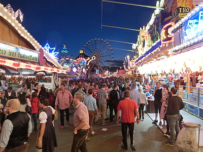 Фольклорний фестиваль, люди, суєти, весело, ярмаркові, рік ринок, дозвілля