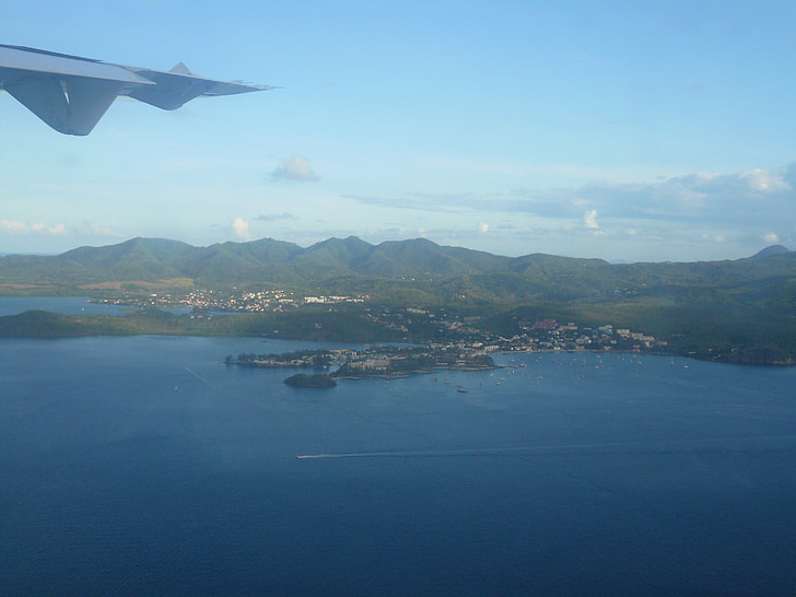 pogled na avion, Martinik, Karipskom moru, tri otočića, nebo
