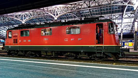 rød, lokomotiv, jernbanestasjon, Lausanne, Sveits, SBB, jernbane