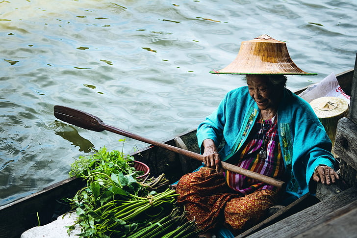 skipet, padlet, vann markedet, elven, monger, Khlong bang luang, Thailand