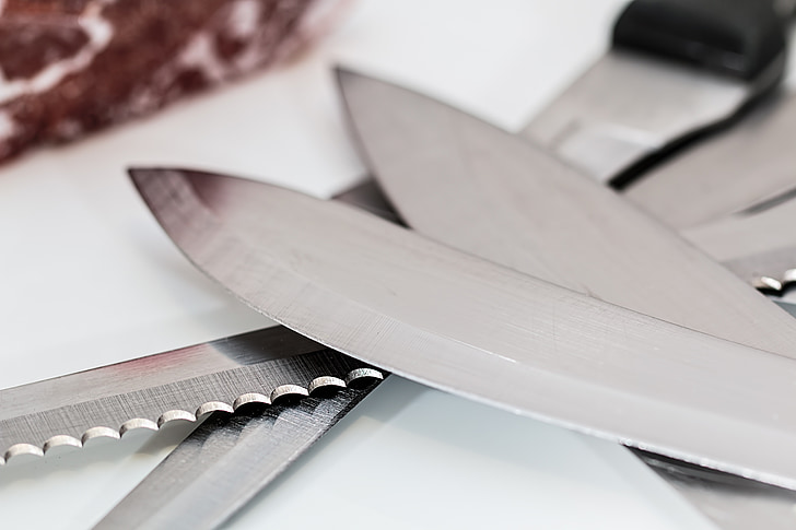 knife, serrated, kitchen, slice, blade, steel, utensil