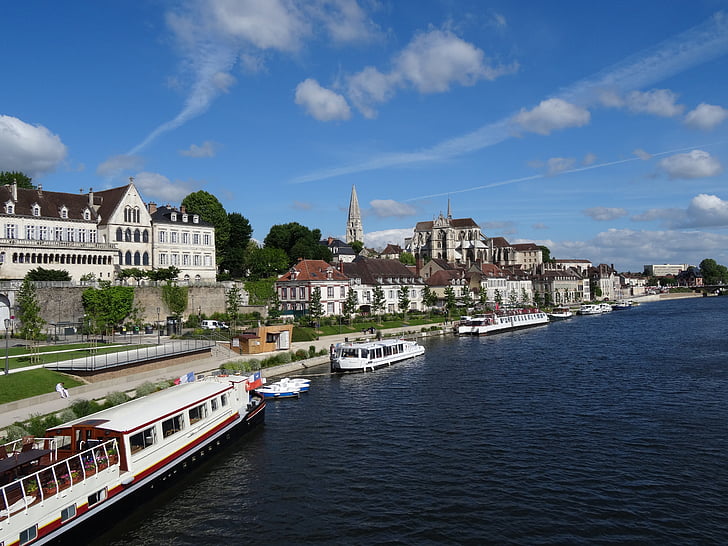 auxerre, more, weekend, yonne, town on the river