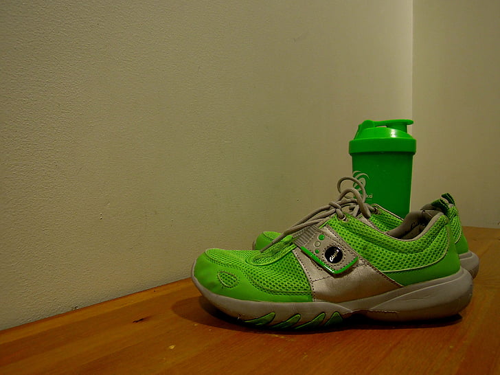 sneakers, drink, a bottle of, beverage bottle, hall, training, sports