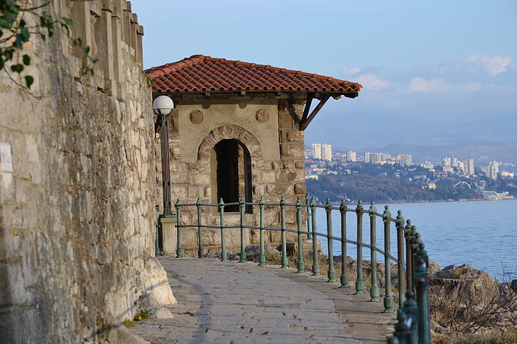 a piedi, mare, lungomare, Opatija, Croazia, Rijeka, Golfo del Quarnero