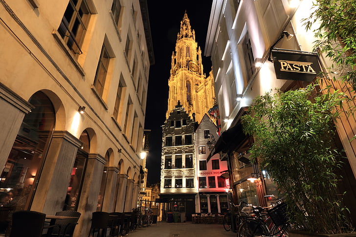 Belgien, Antwerpen, streetscene, kyrkan, tornet, Backstreet, kvällen