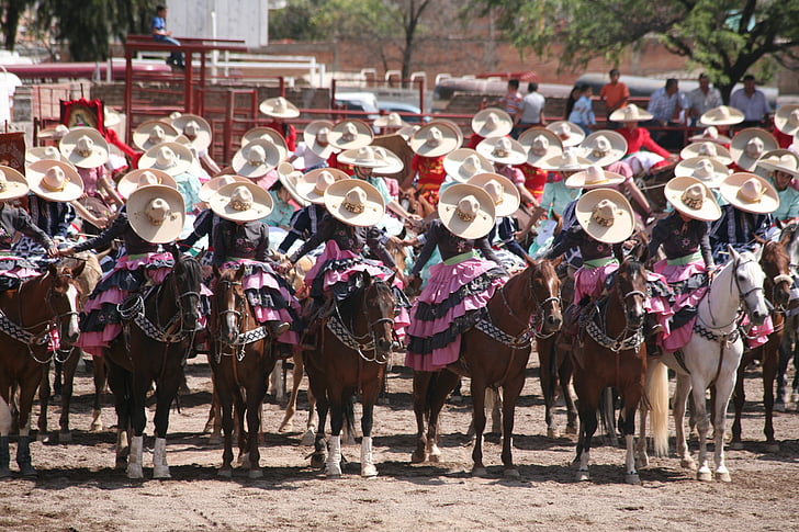 escaramuça, México, tradição, charros, cavalos, lona