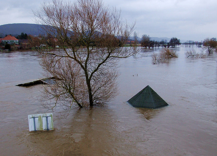 river, water, flood, weser, banks, electricity, natural disaster