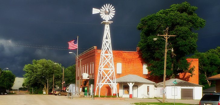 Cordova, Nebraska, stad, stedelijke, windmolen, donkere hemel, donkere wolken