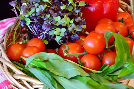 daržovės, krepšys, perkant, rinkos, ūkininkai vietinėje rinkoje, pomidorai, pipirnės