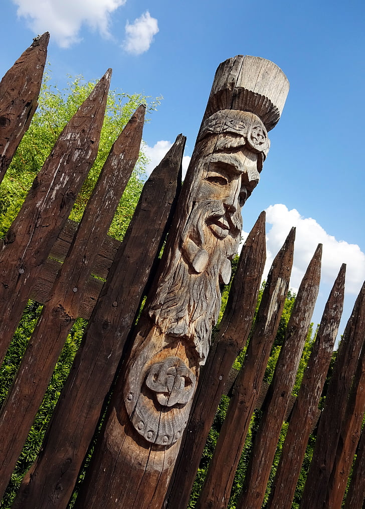 totem, wood, fence, wheels, stake, the old man