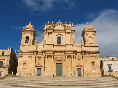 Cattedrale di noto, Sicilia, Italien, Domkyrkan, kyrkan, UNESCO, barock