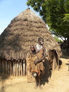 Etiopía, casa de campo, tribu