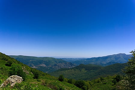 Hora, Ariège, Francie, krajina