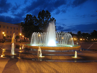 fontein, Nagykanizsa, nachtverlichting