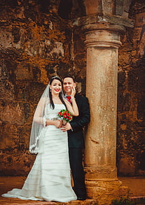 grooms, aptver viens otru, buča, emgombe, Republika, Dominikānas skūpsts, precējies