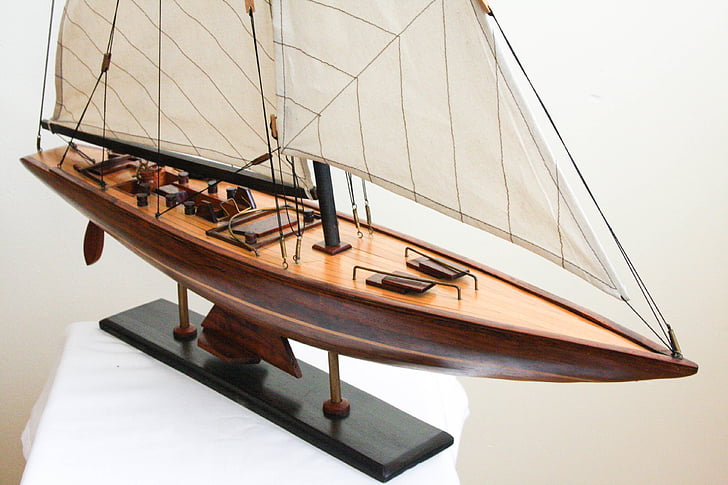 træ model båd, model af den berømte træ yacht, Shamrock, maritime dekoration, sejlads gave, nautiske fartøj, sejlbåd